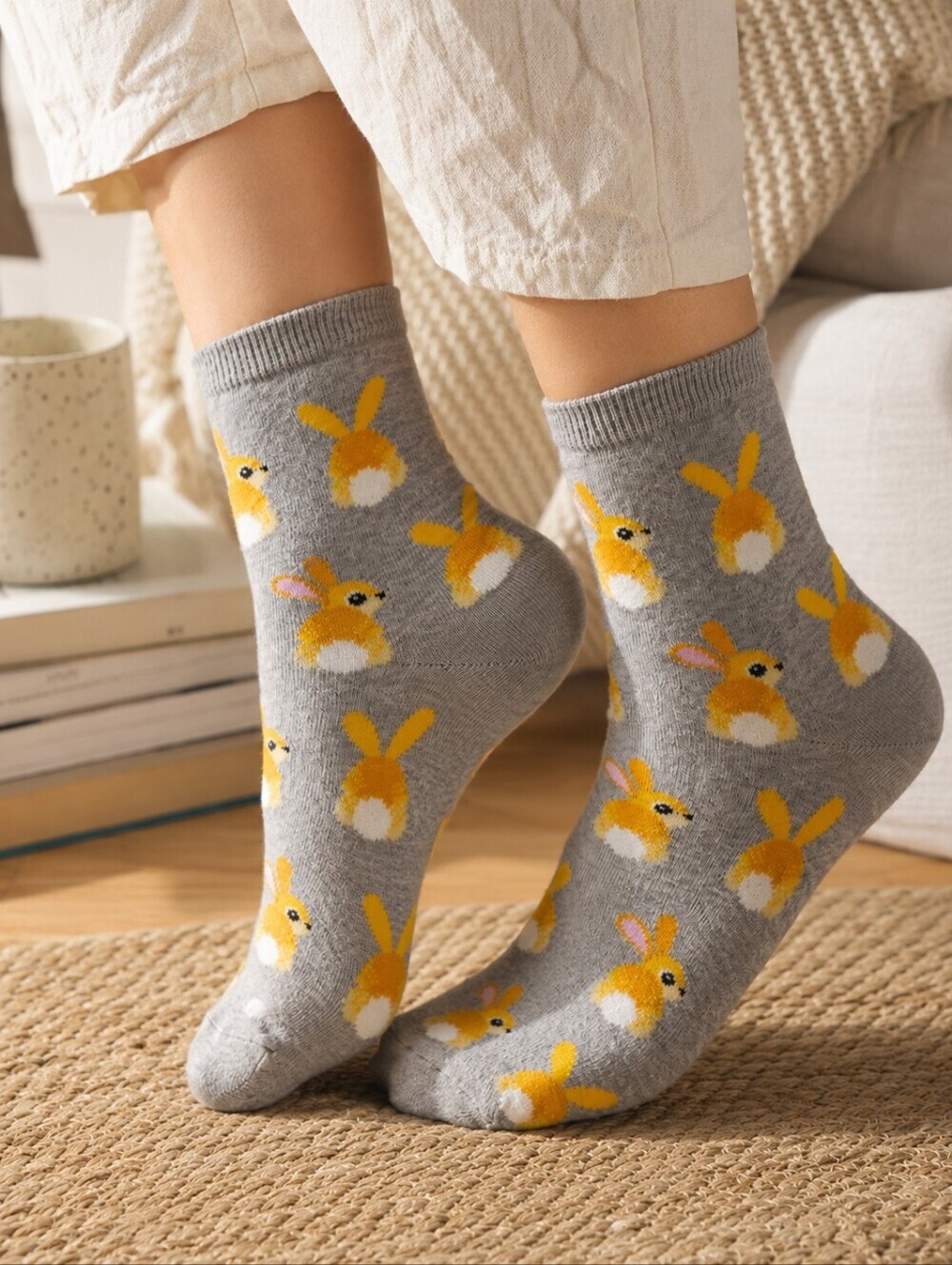 HOT SOX Bunny Crew Socks NWT Cotton Cute Kawaii Cottagecore Cozy Crew Socks 🐰